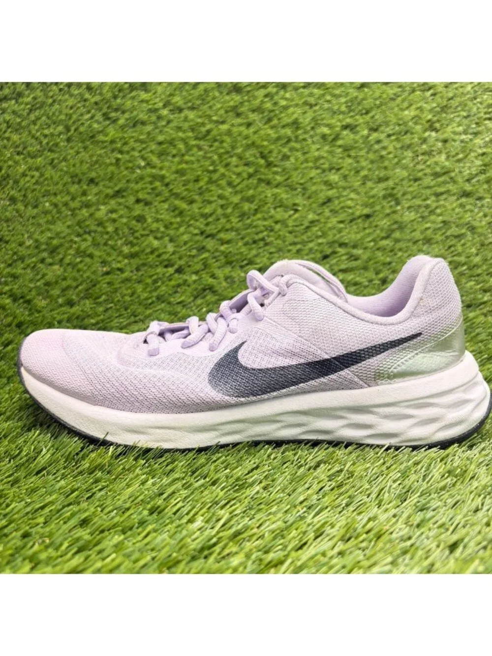 Nike Revolution 6 Girls Size 7Y Purple Black Running Athletic Shoes Sneakers